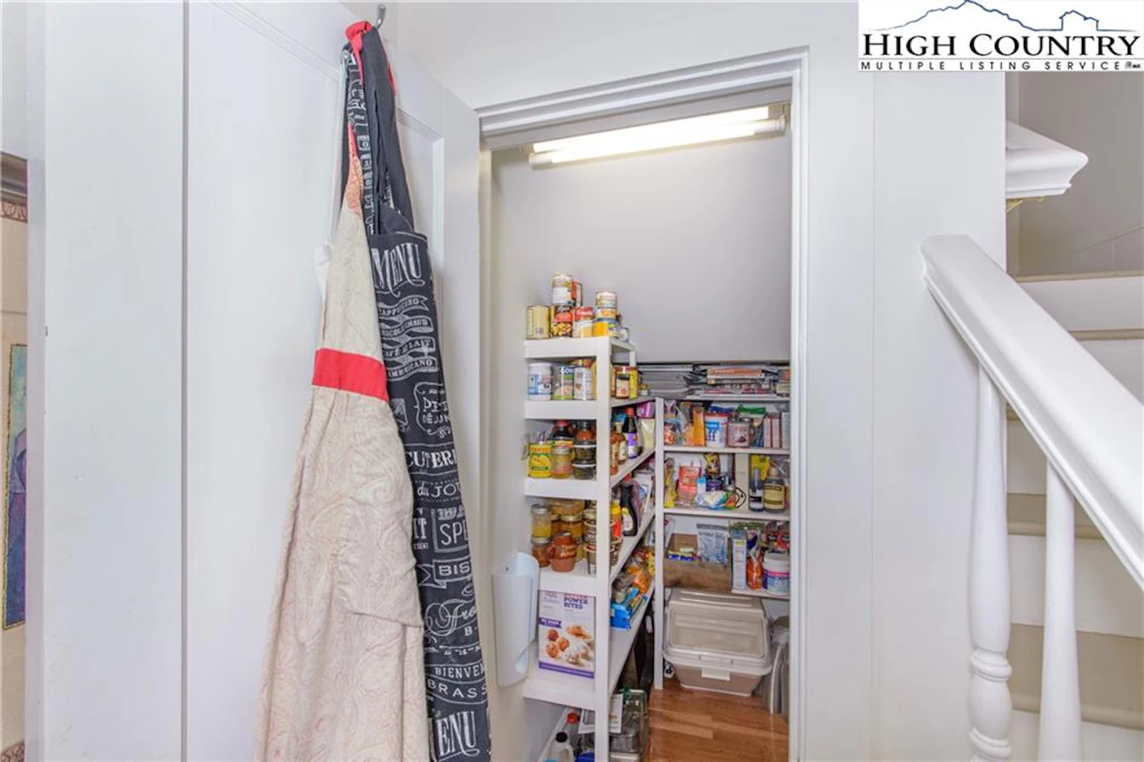 Image number 3 for the current listing
