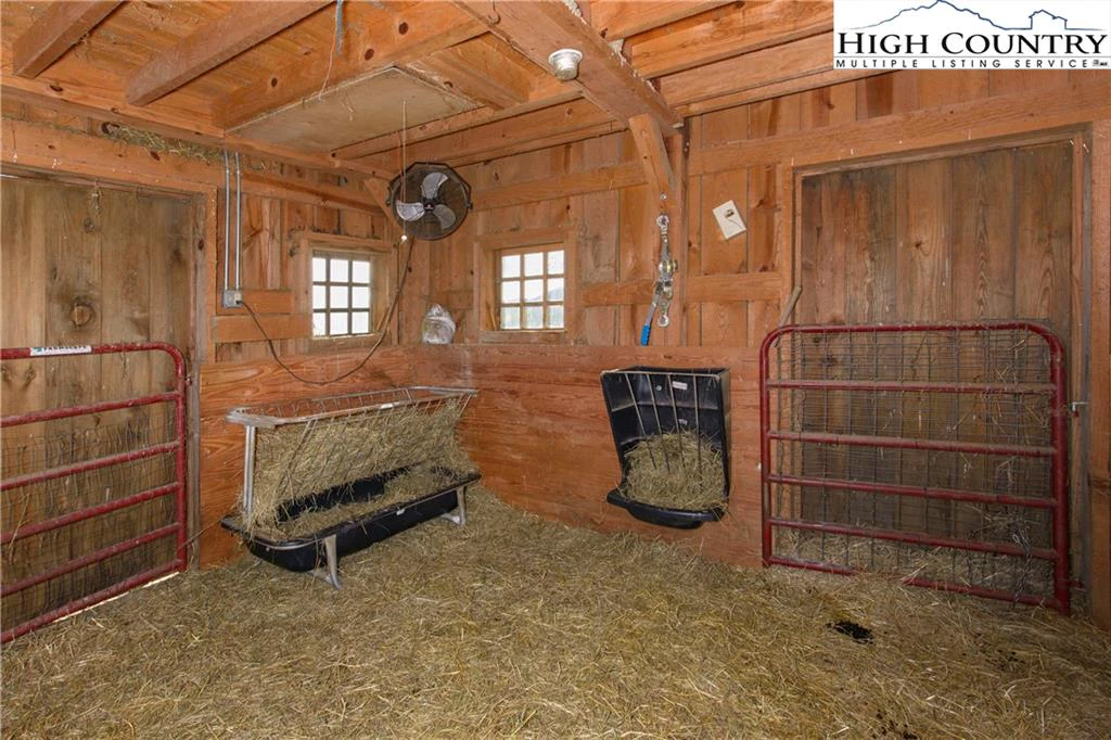 Image number 12 for the current listing