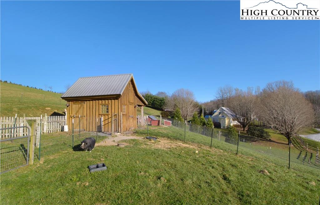 Image number 2 for the current listing