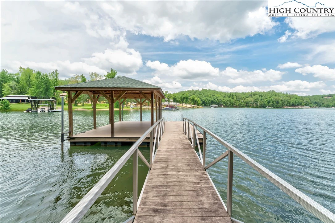 Image number 12 for the current listing