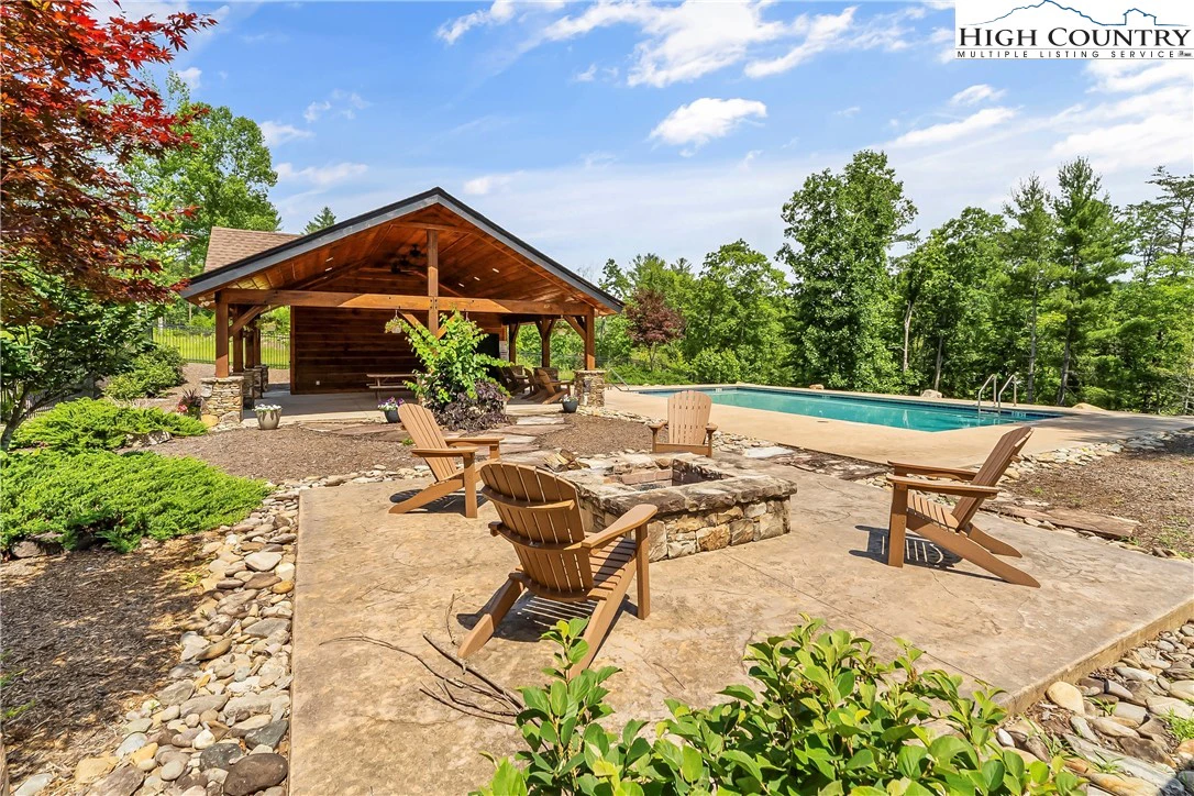 Image number 16 for the current listing