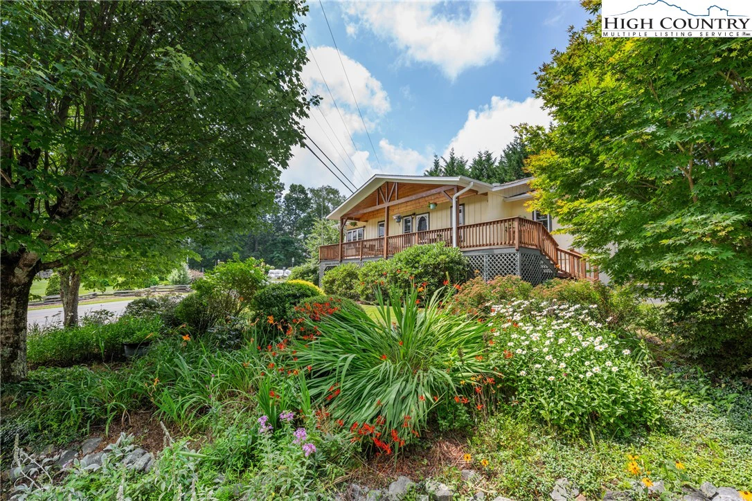 Image number 2 for the current listing