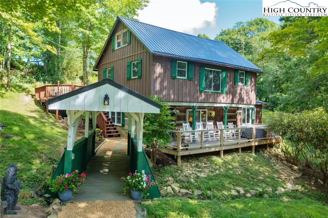 Image number 1 for the current listing