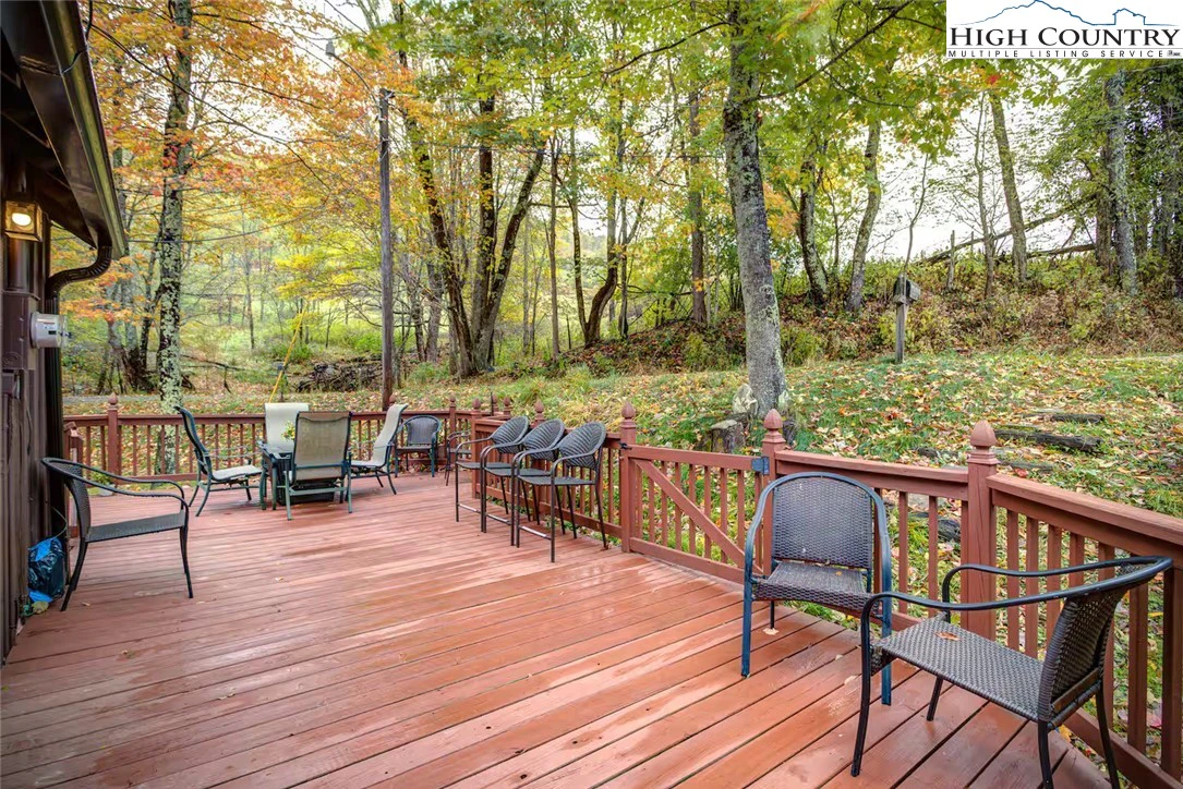 Image number 11 for the current listing