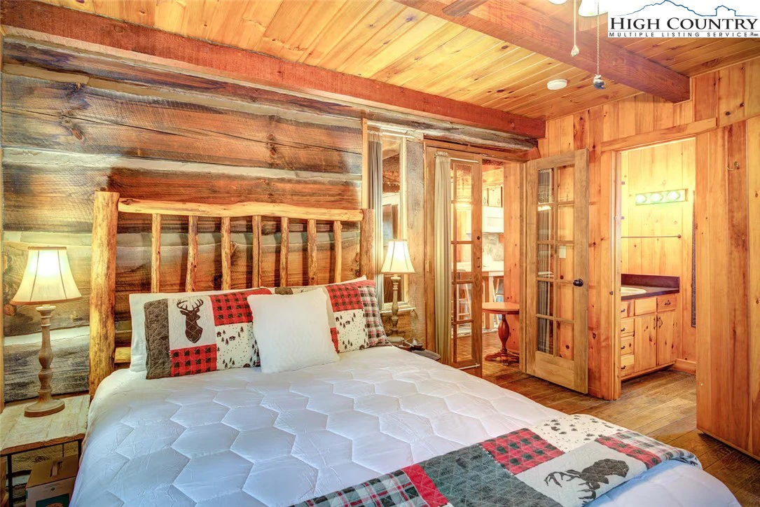 Image number 5 for the current listing