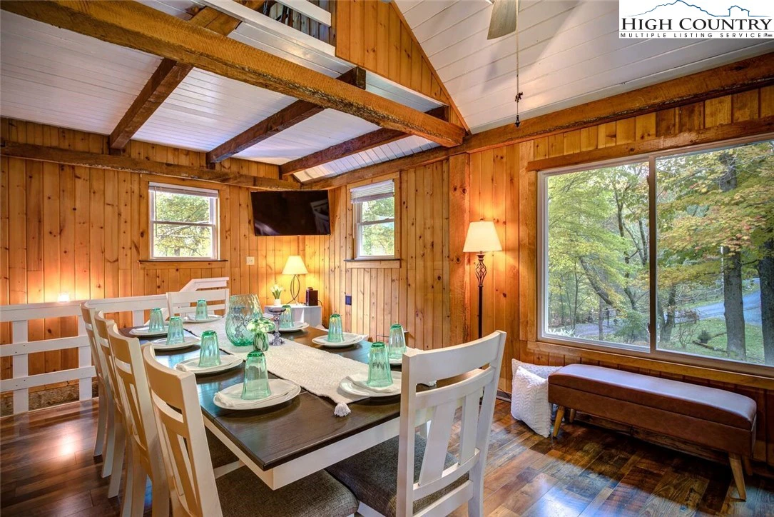 Image number 2 for the current listing