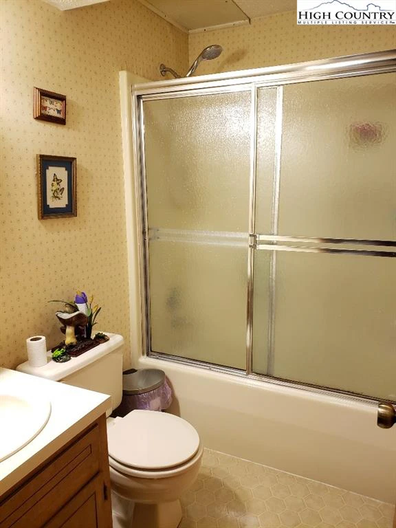 Image number 7 for the current listing