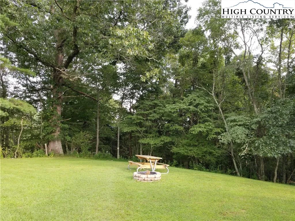 Image number 3 for the current listing
