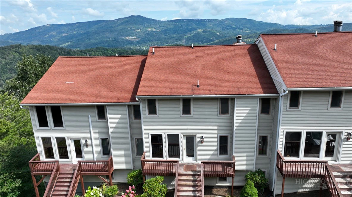 Image number 3 for the current listing