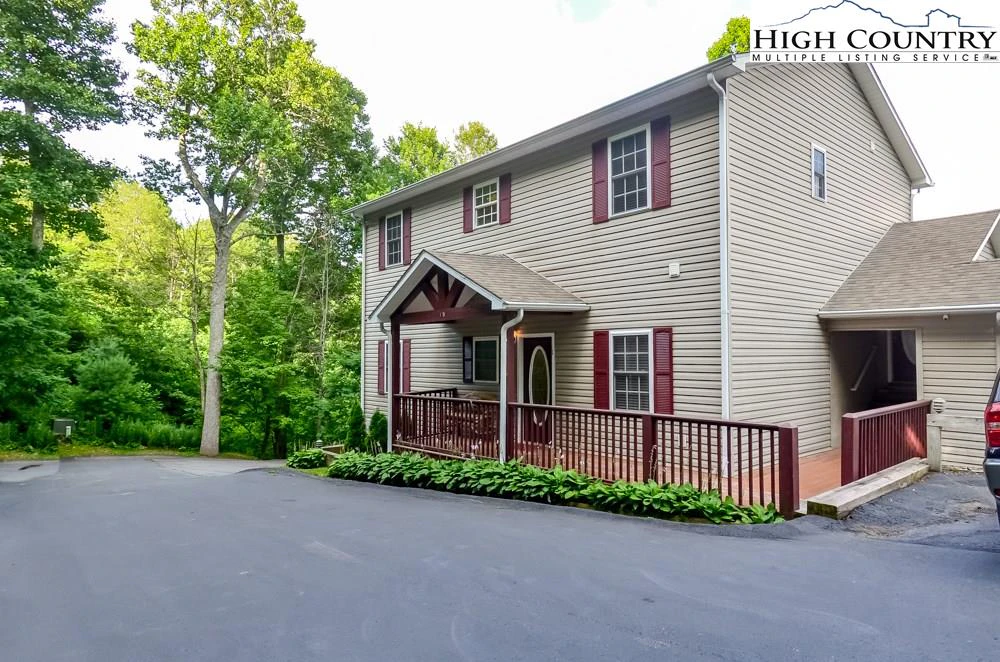 Image number 16 for the current listing
