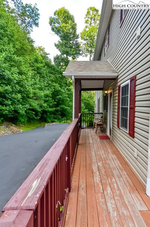 Image number 3 for the current listing
