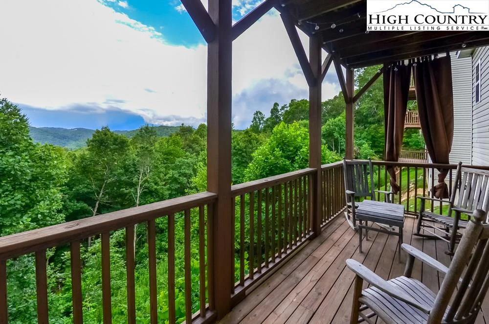 Image number 8 for the current listing