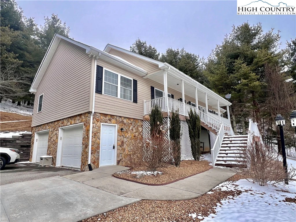Image number 3 for the current listing