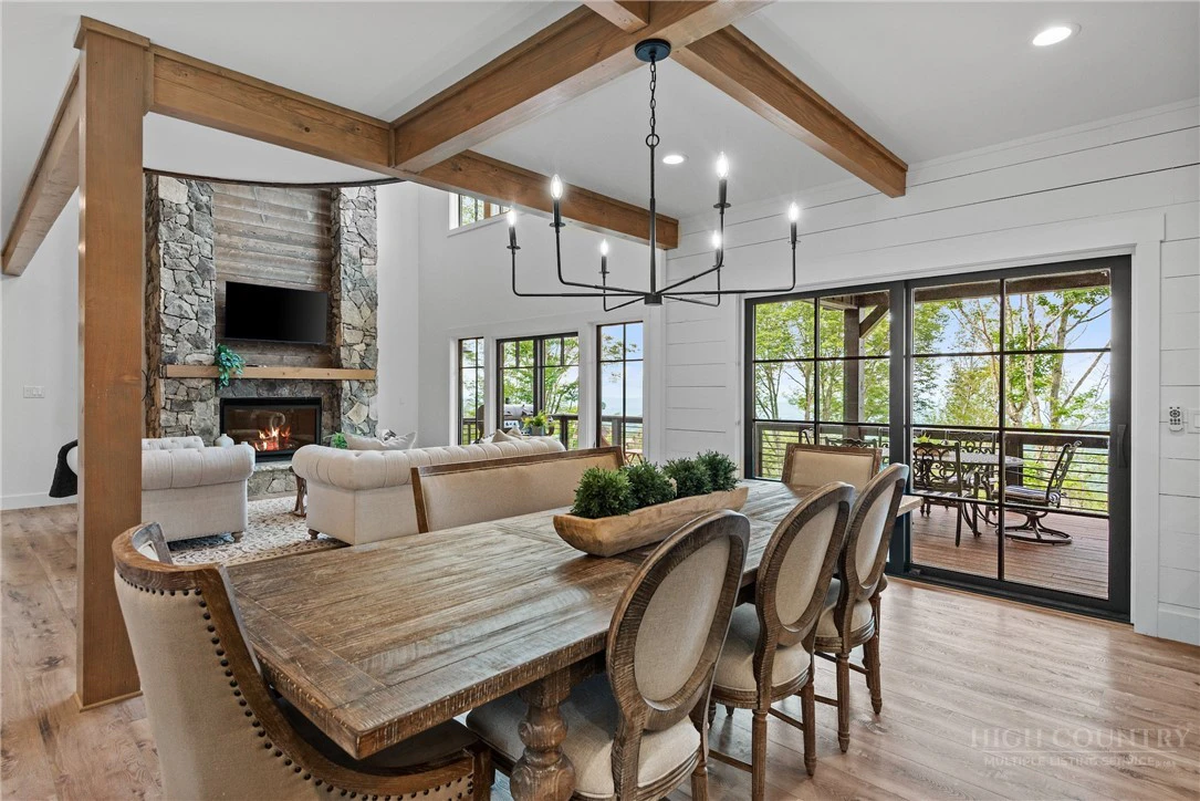 Image number 5 for the current listing