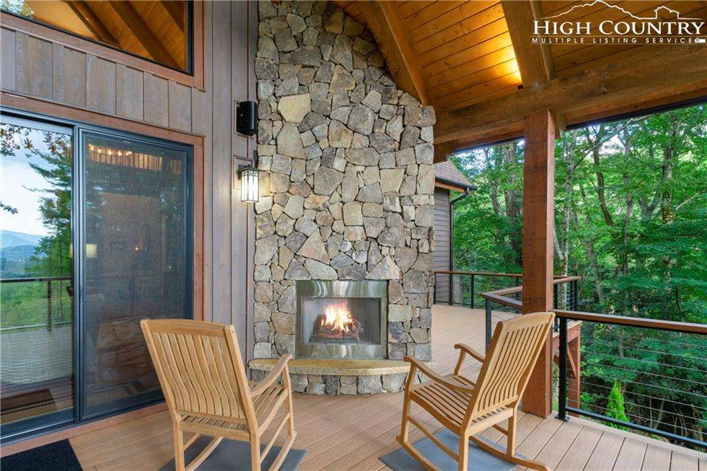 Image number 20 for the current listing