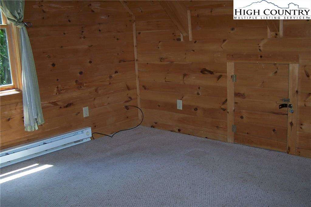 Image number 3 for the current listing