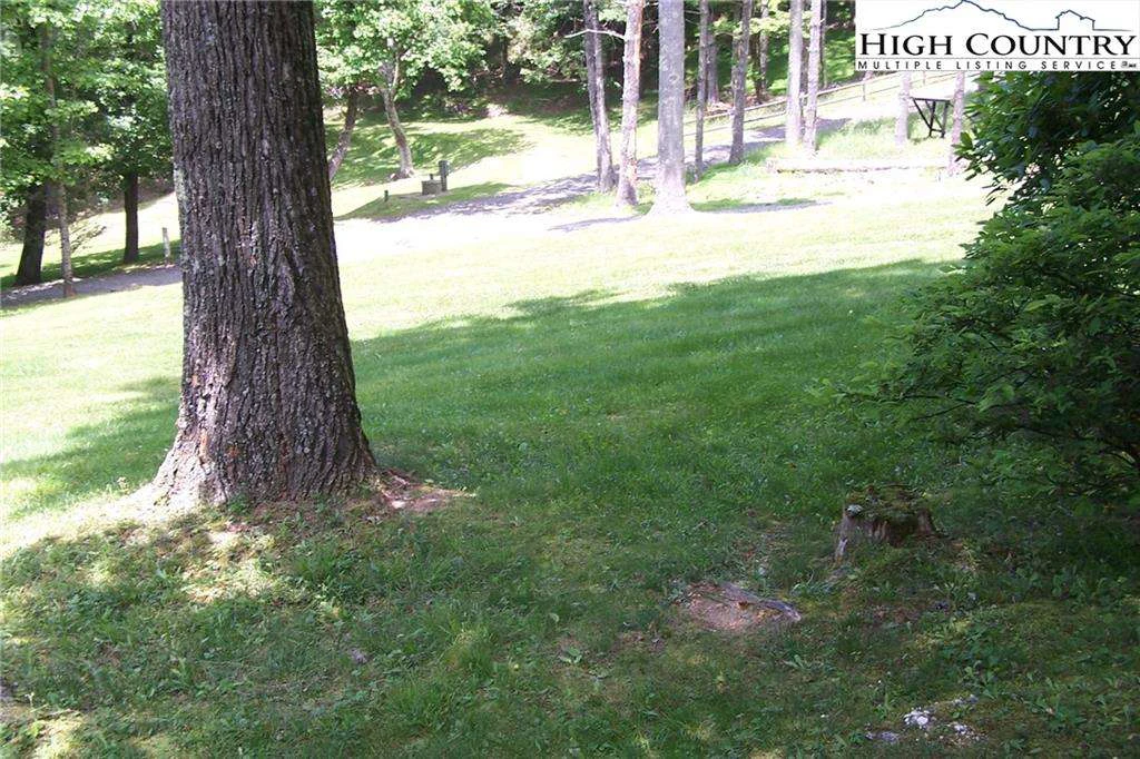 Image number 19 for the current listing