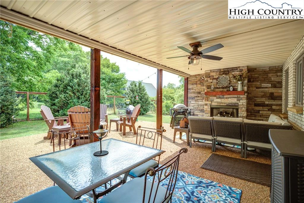 Image number 5 for the current listing