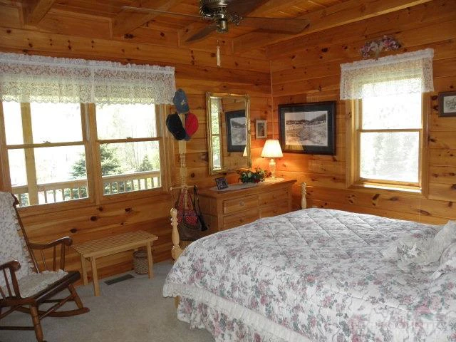 Image number 28 for the current listing