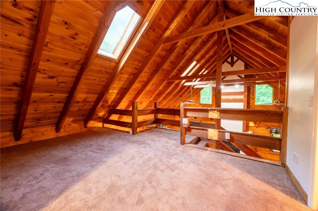 Image number 13 for the current listing