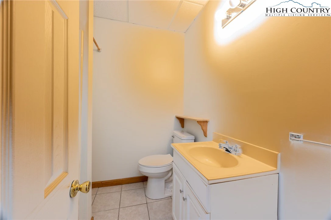 Image number 7 for the current listing