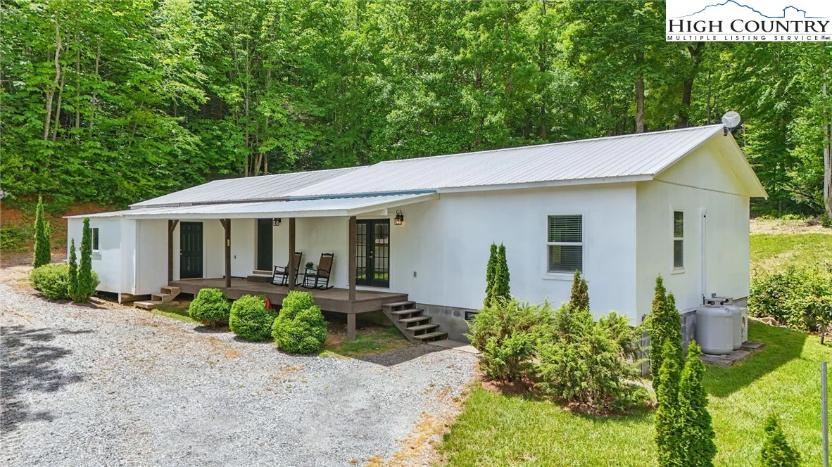 Image number 9 for the current listing