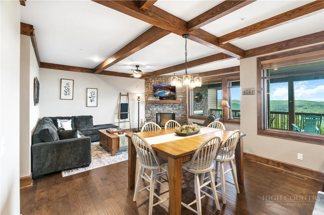 Image number 10 for the current listing