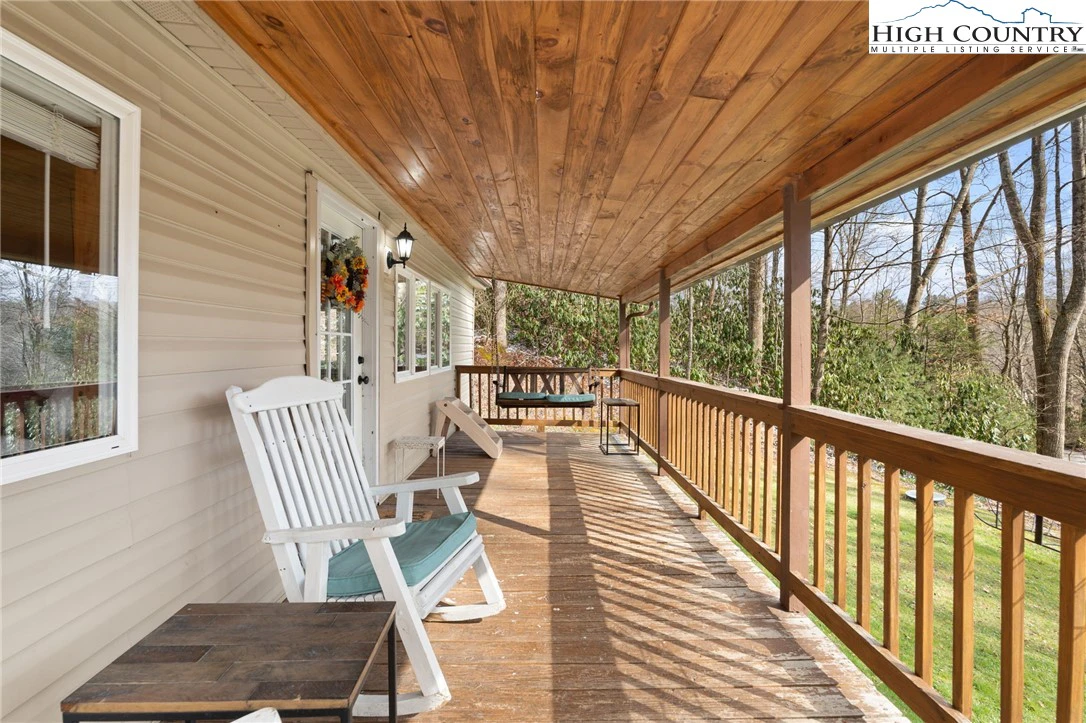 Image number 21 for the current listing