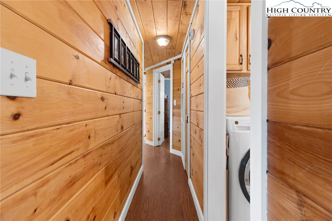 Image number 5 for the current listing