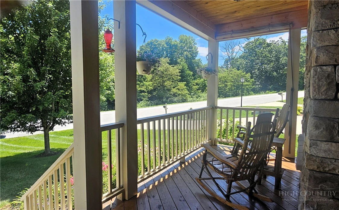 Image number 2 for the current listing