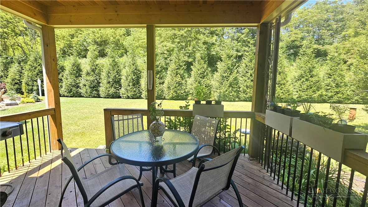Image number 18 for the current listing