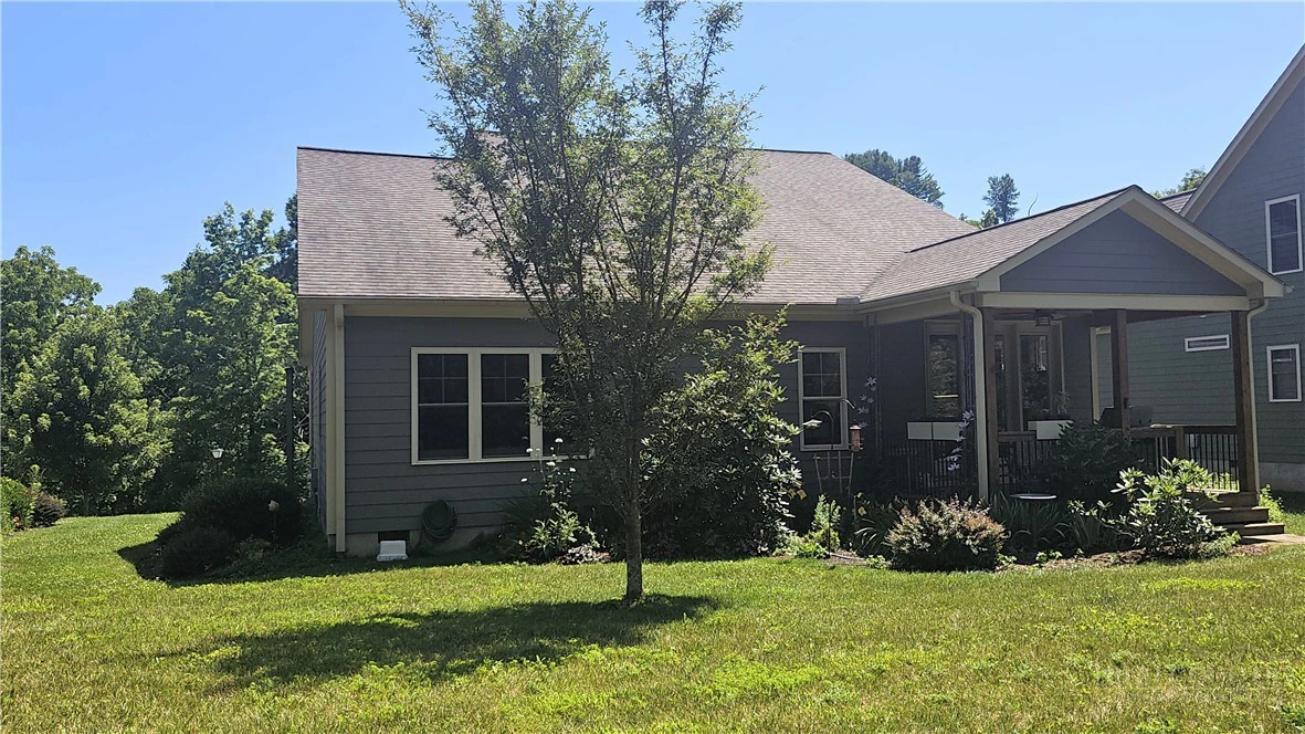 Image number 21 for the current listing