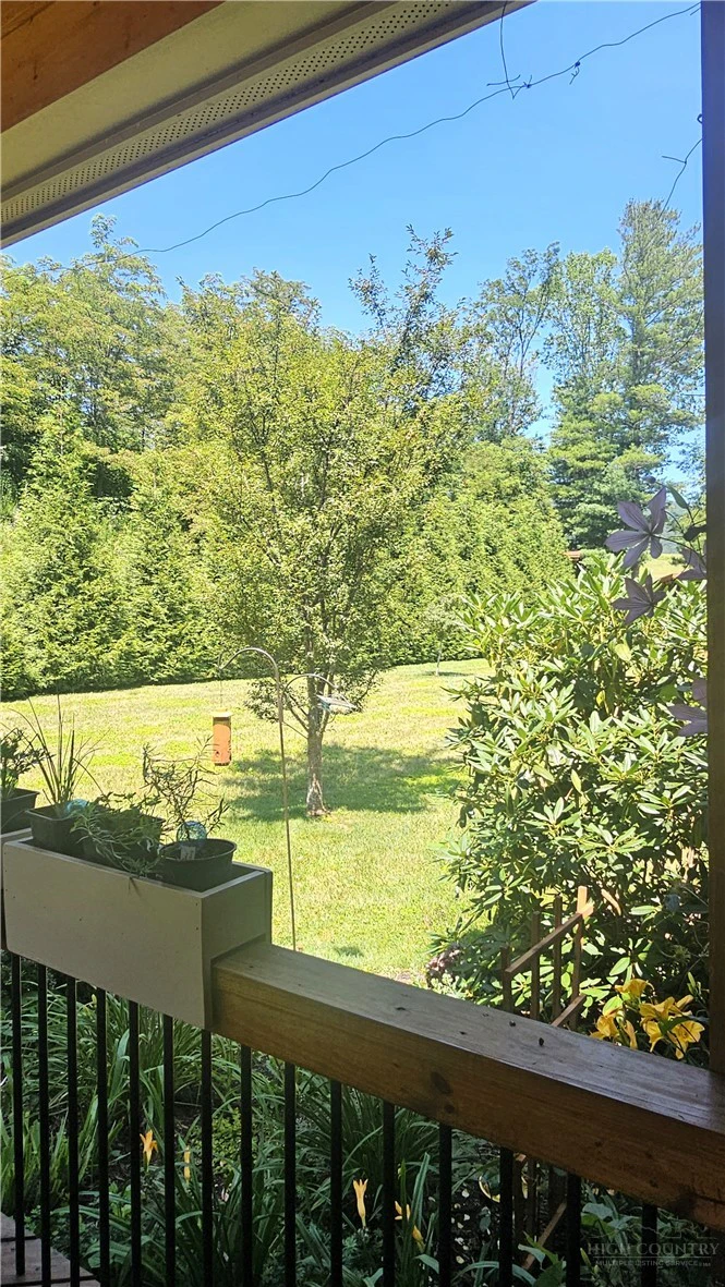 Image number 20 for the current listing