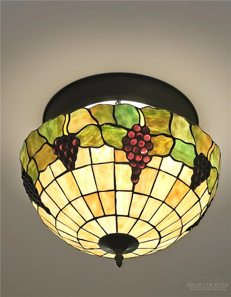 Image number 8 for the current listing