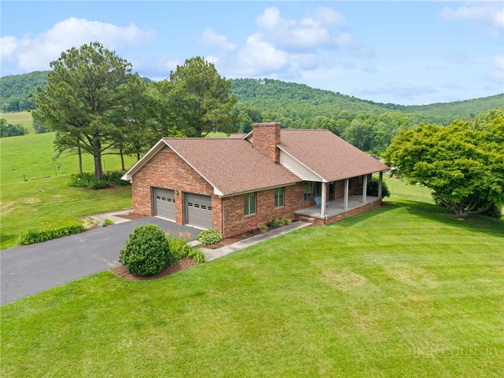 Image number 2 for the current listing