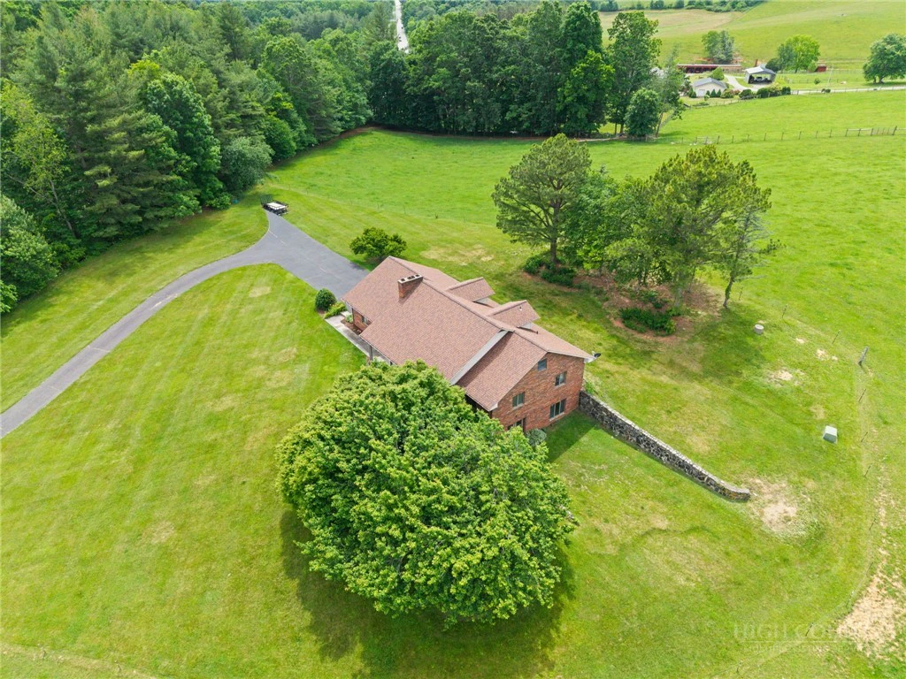 Image number 5 for the current listing