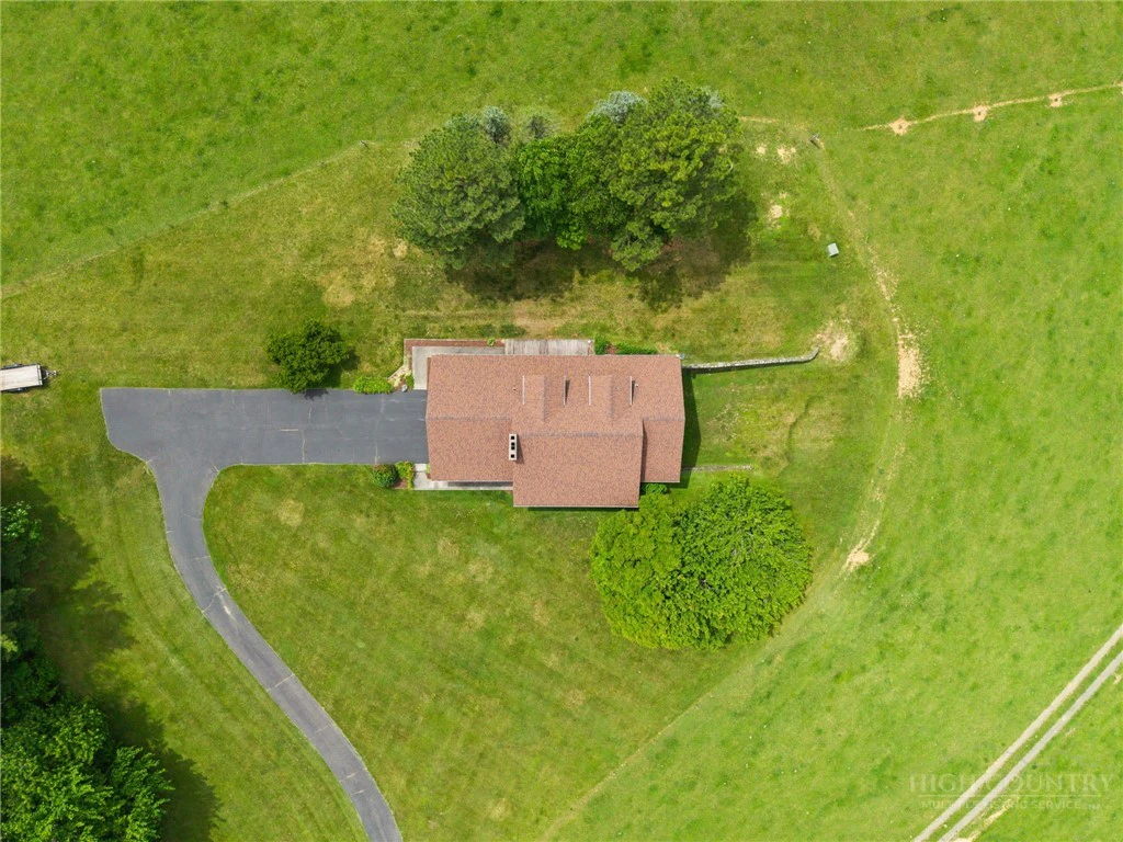 Image number 6 for the current listing