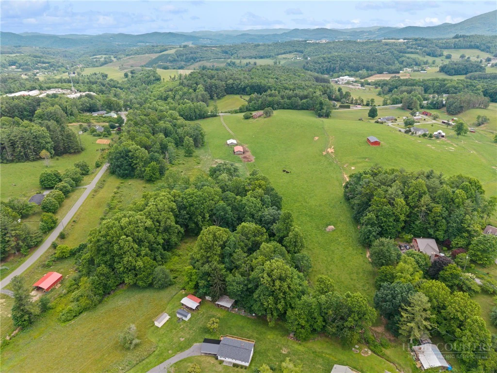 Image number 12 for the current listing