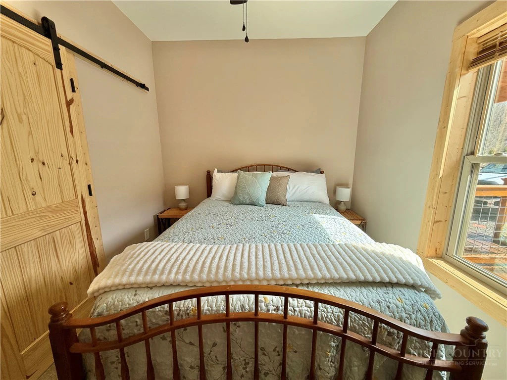 Image number 10 for the current listing
