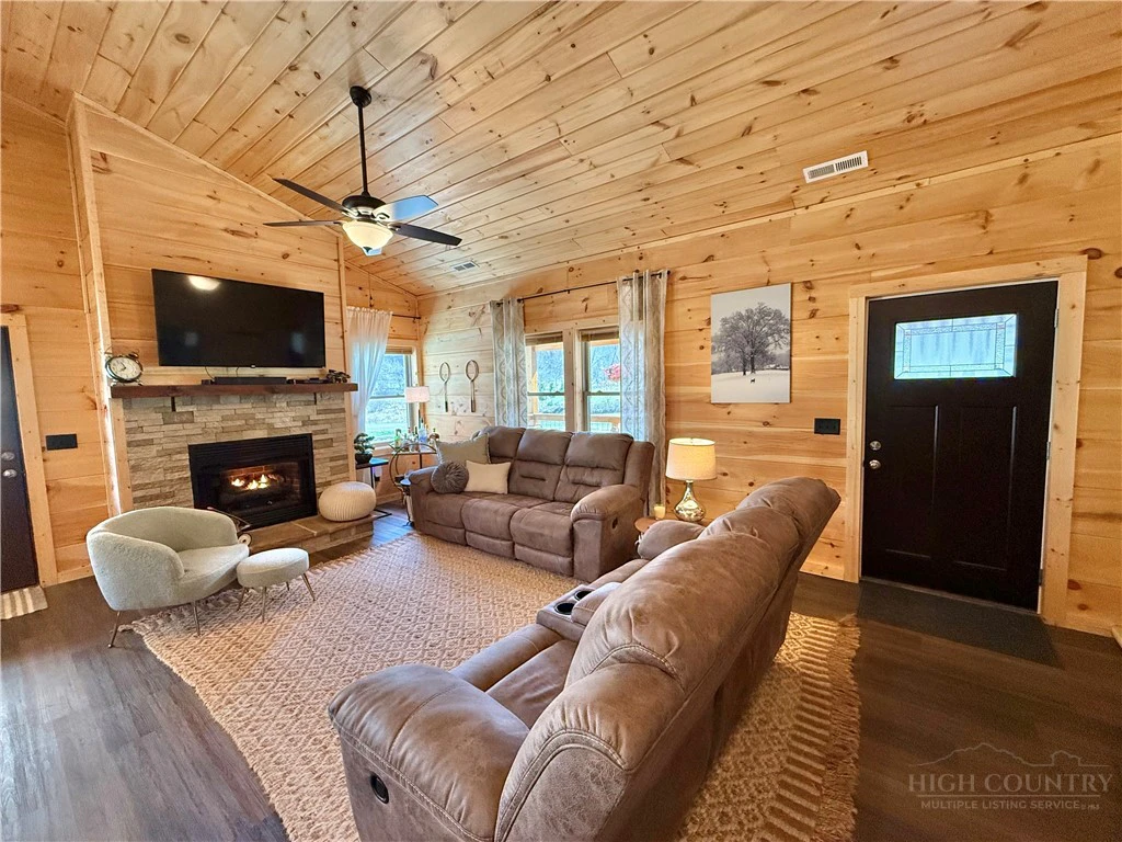 Image number 7 for the current listing