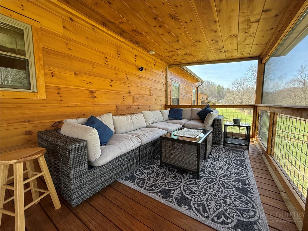 Image number 5 for the current listing