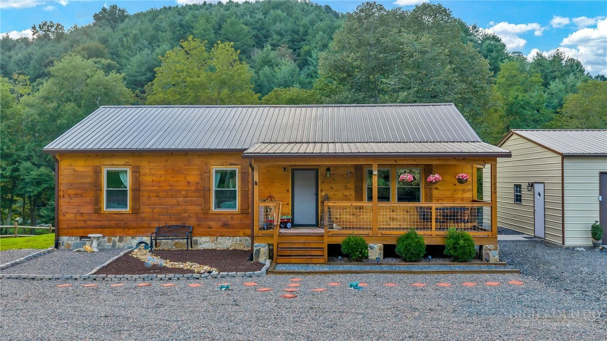 Image number 3 for the current listing