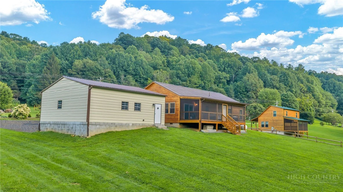 Image number 4 for the current listing
