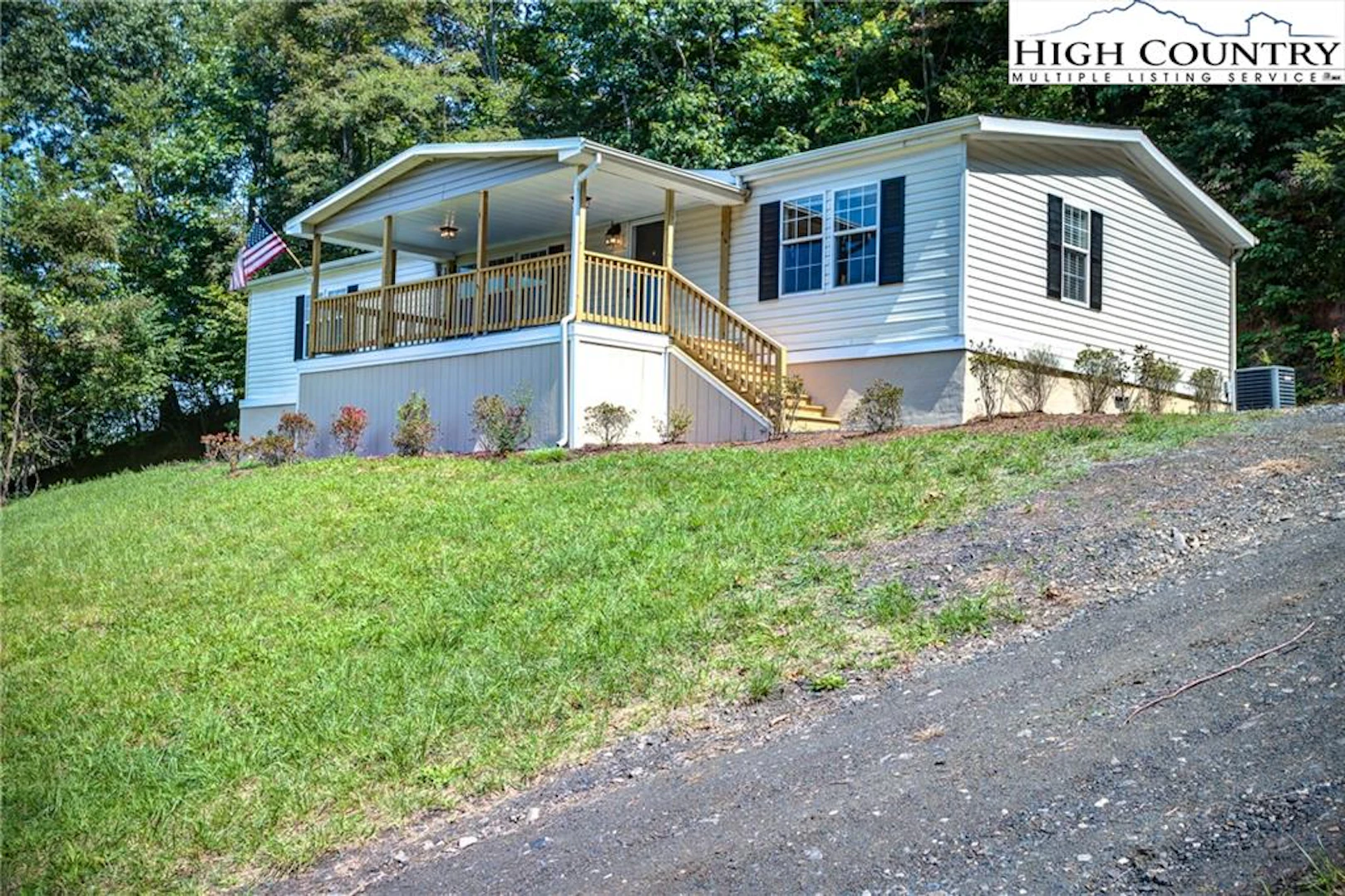 Image number 1 for the current listing