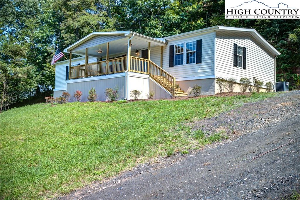 Image number 1 for the current listing