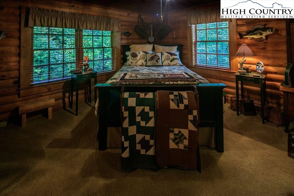 Image number 5 for the current listing