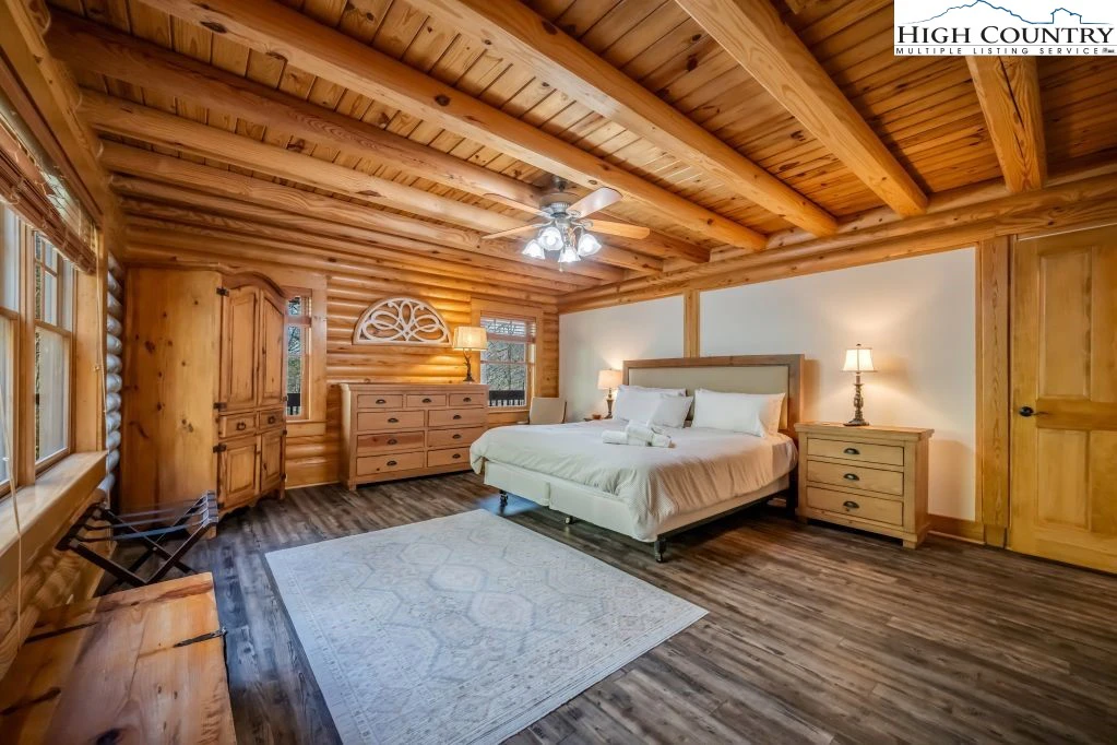 Image number 7 for the current listing