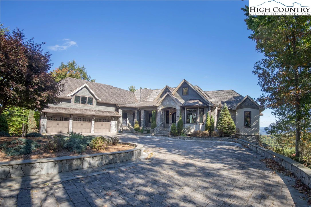Image number 1 for the current listing