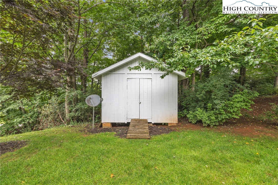 Image number 10 for the current listing