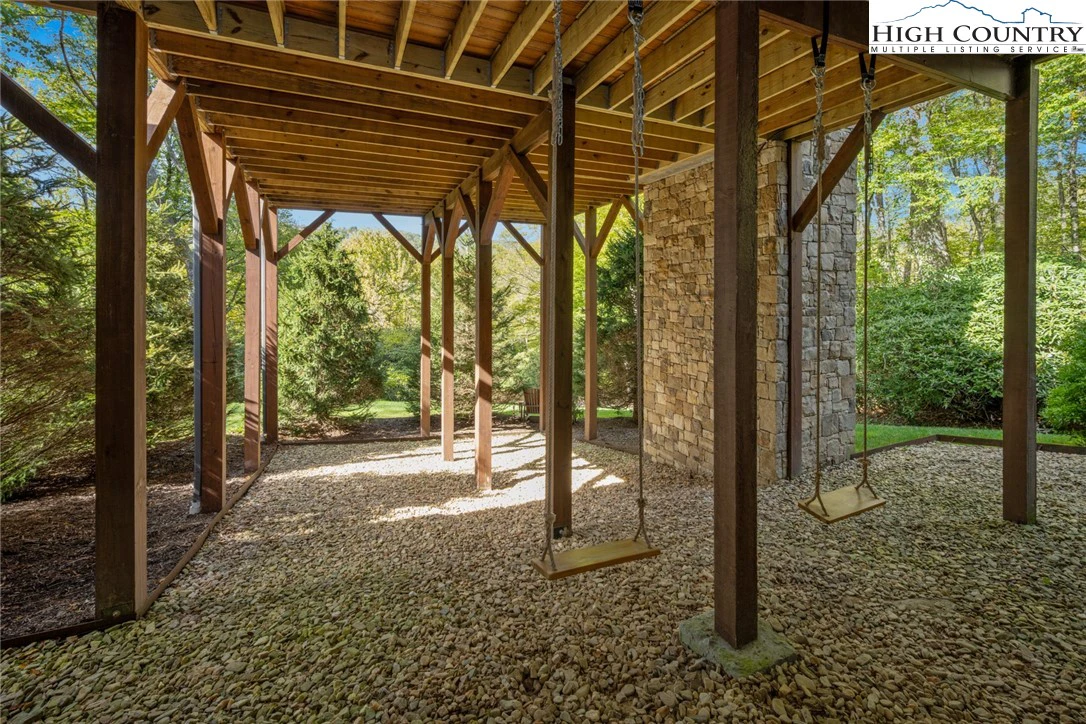 Image number 20 for the current listing
